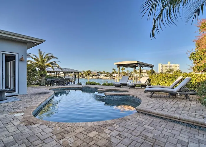 Walkable Waterfront Paradise: Home In Clearwater!