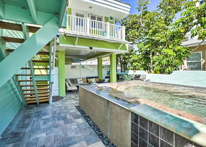 'Sea Turtle Suite' Condo W/ Clearwater Beach Views