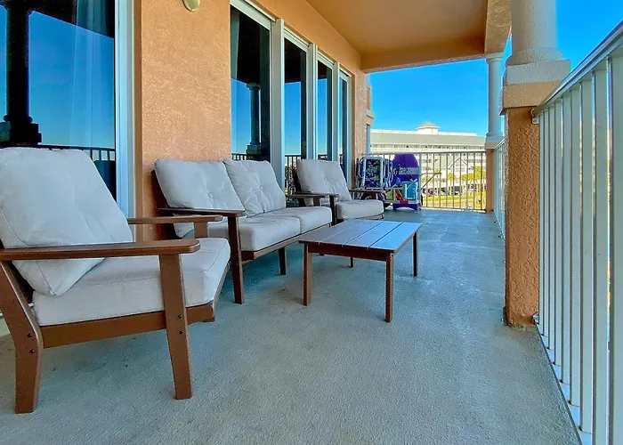Harborview Grande 404