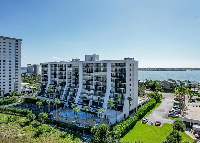 Landmark Towers 203