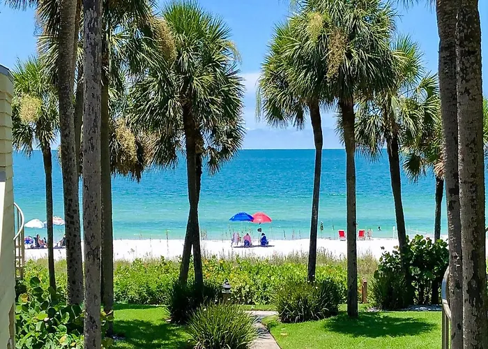 Aldea A8 Beachfront 2 Bedroom 2 Bath - Tranquil Belleair Beach