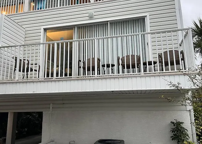 On The Beach 2 Bedroom 2 Bath Pool Large And Bright Condo