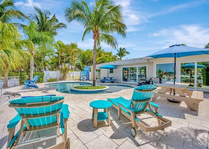 Island Paradise 3 Bed Waterfront/Heated Pool