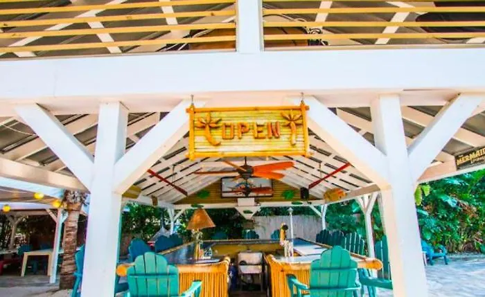 Coconut Grove - Entire Resort For Your Group!