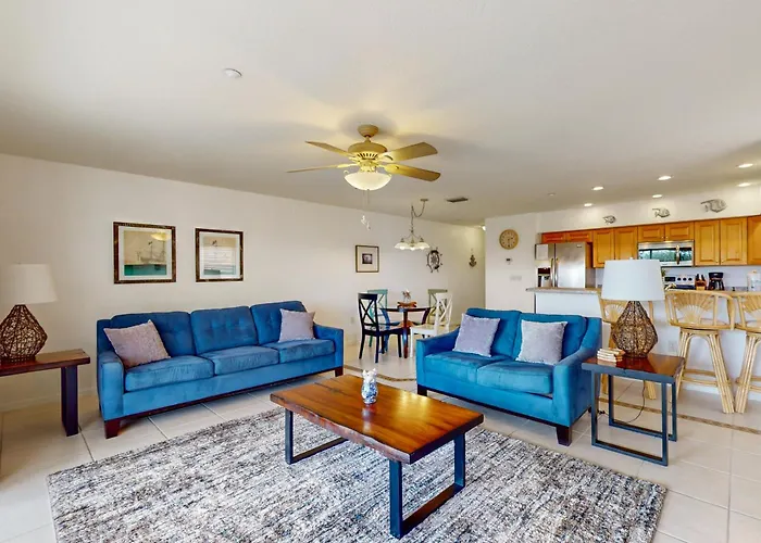 Captain'S Cove 304