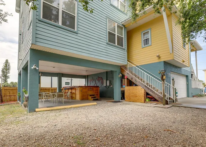 Walk To Indian Rocks Beach - Vibrant Condo