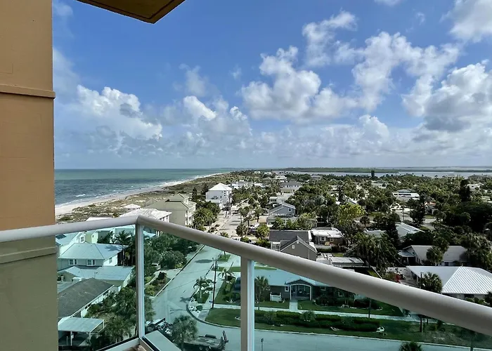 Regatta Beach Club N802
