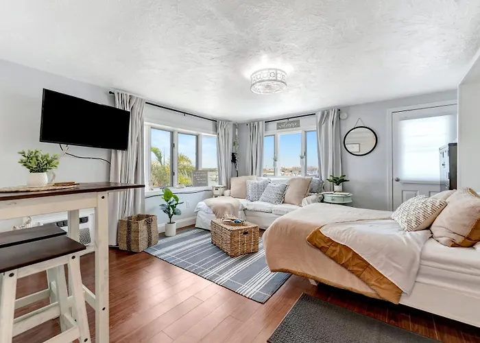 The Boho Waterview W Balcony Bbq & Heated Pool