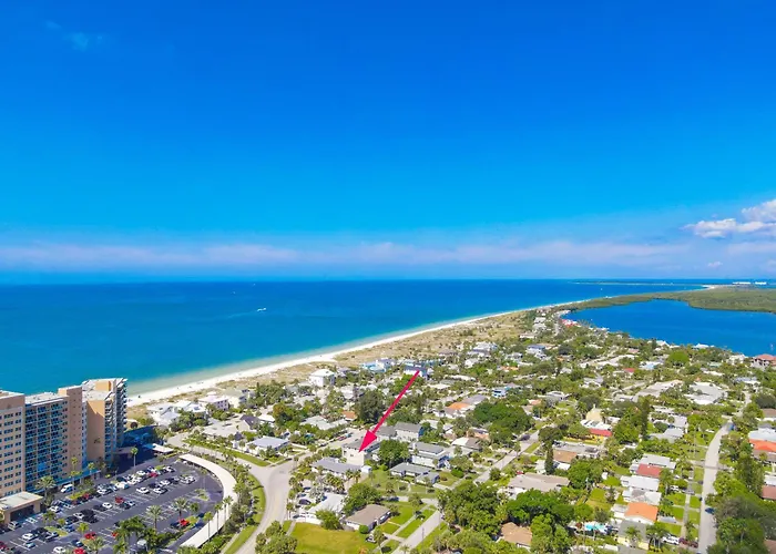 Sunny Escape - A Monthly Beach Rental