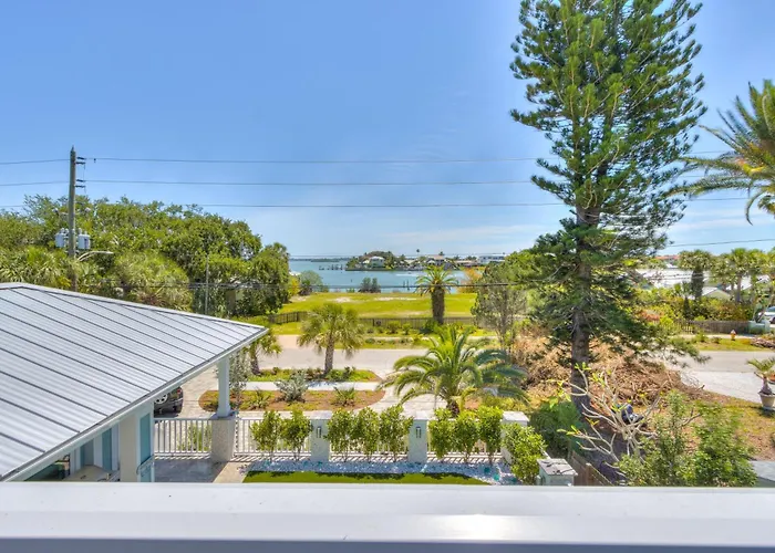 Panoramic Beach Views • Coastal Dream Home W/ Pool ➠ 870 Bay Esplanade