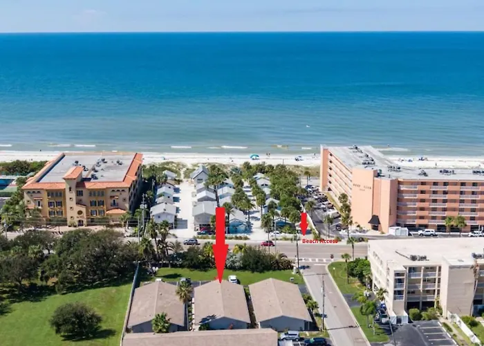 Spanish Villa Suite 54 - Indian Rocks Beach Condo Across The Street To Beach Access, Newly Remodeled & Walkable To Restaurants!