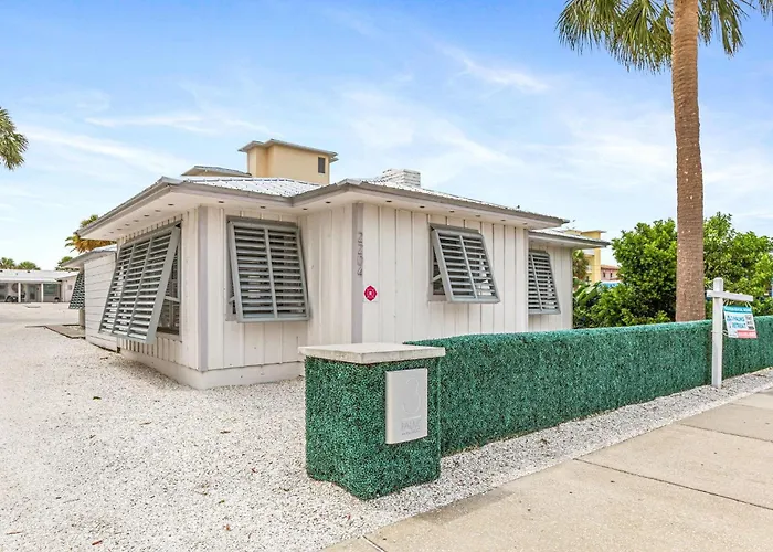 3 Palms Beach House