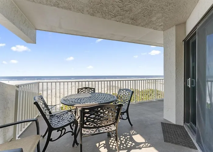 Beachfront 3-Bed I Location! Stunning Sunsets