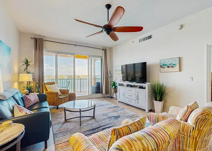 Harborview Grande 402