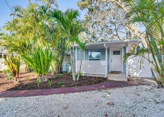 Indian Rocks Beach Retreat, Walk To Gulf & Beaches