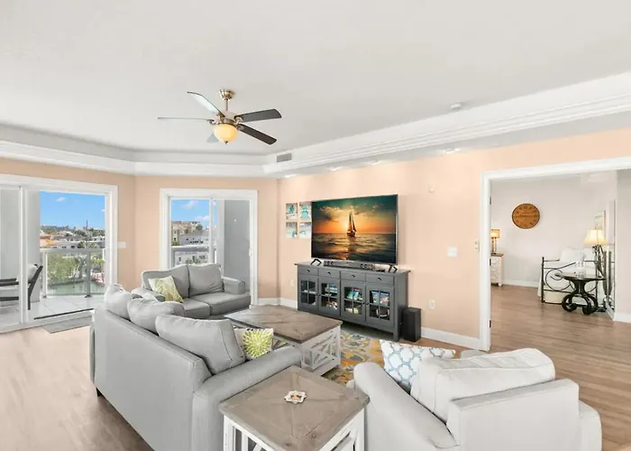 Private 3 Bed 3.5 Bath Condo By The Beach