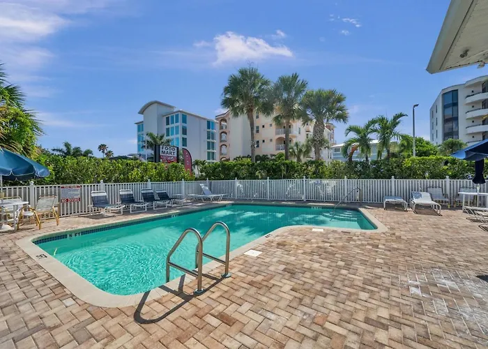 Mariners Pointe 702