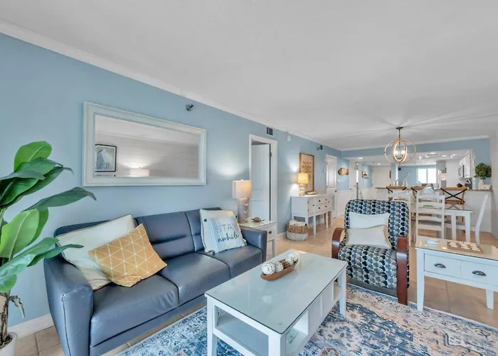 Cozy Coastal Condo With Pool And Stunning Gulf Views