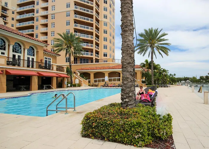 Belle Harbor Charm 25