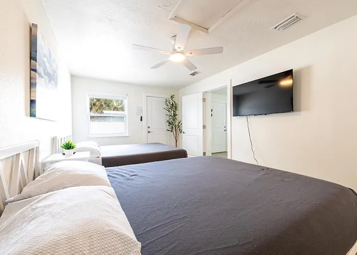 2Bd 2Ba Sunview 6 2Mins To Beachpool!
