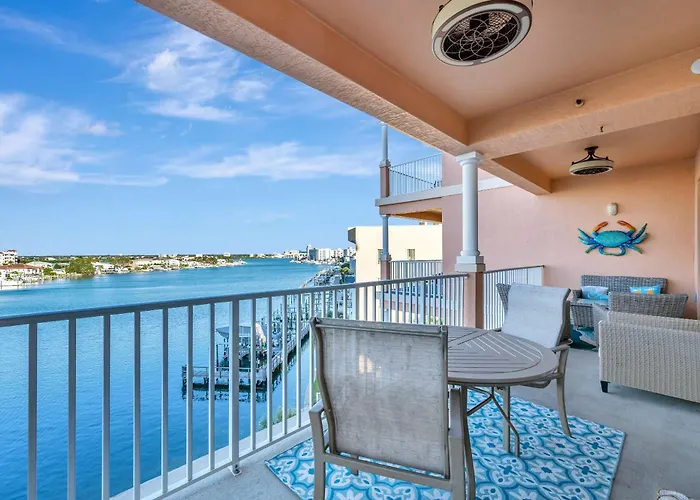 Waterfront 3B Balcony Hot Tub & Pool Near Beach