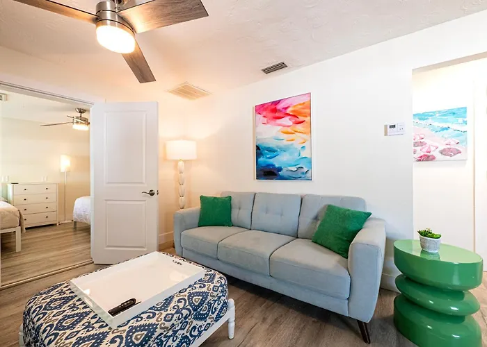 2Bd 2Ba Sunview 1 2Mins To Beachpool!