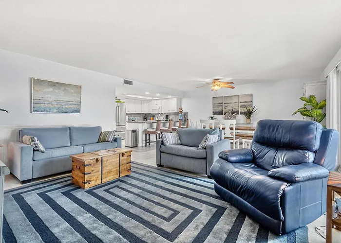 Escape To Beach Oasis! Family Friendly, Updated Beachside Condo With Heated Pool!