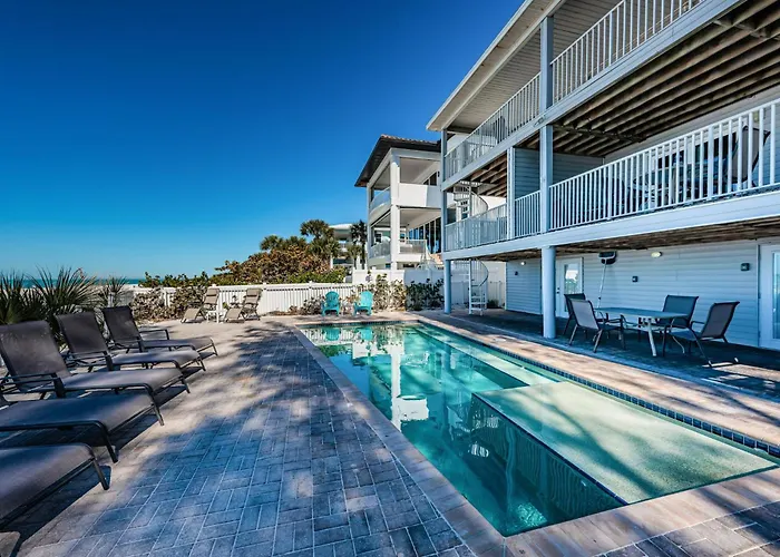 Joyce'S Beachfront Penthouse