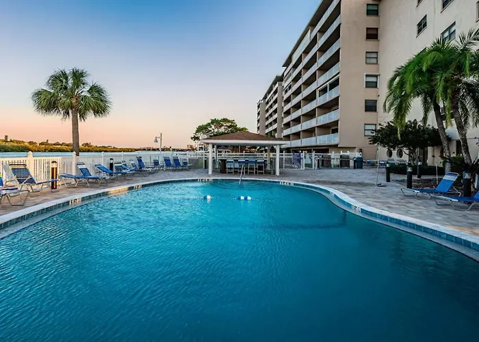Beach Yacht Club Waterfront Apt