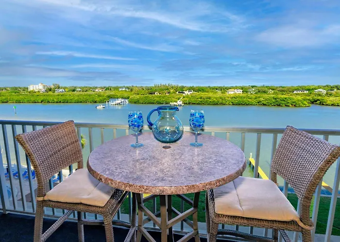 509 Bayshores Yacht Tennis Club