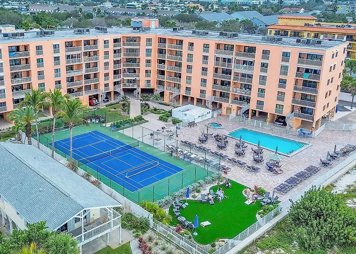 211 Reef Club