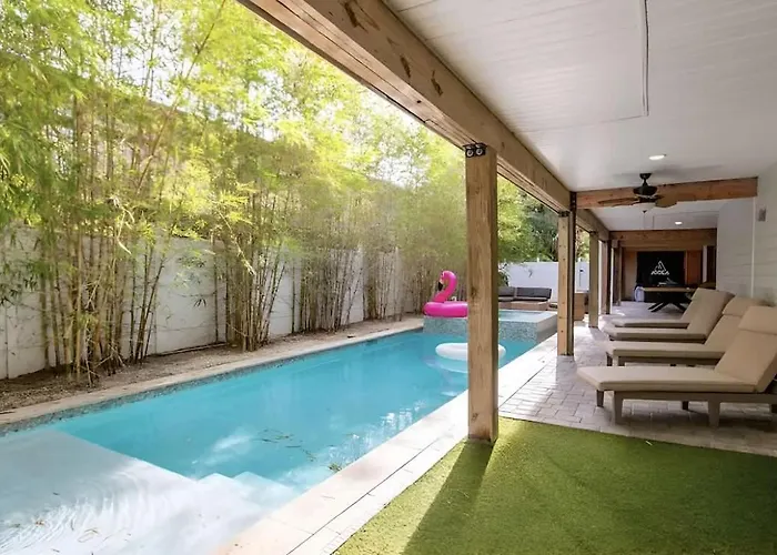 Starfish Beach Vacation Villa By Golden Coast Rentals