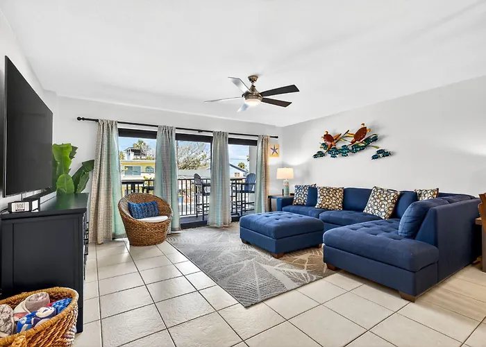5 Star 30 Steps From Beach L 3M Walk To Rest & Shops
