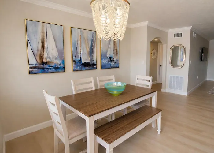 No Shoes Required Newly Renovated Beach Retreat With Heated Pool Steps To White Sandy Beaches Of The Gulf Coast