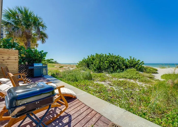Beachfront Bliss + Bbqs! Indian Rocks Beach Escape