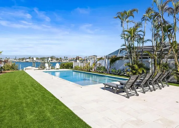 Waterfront Paradise Palms 