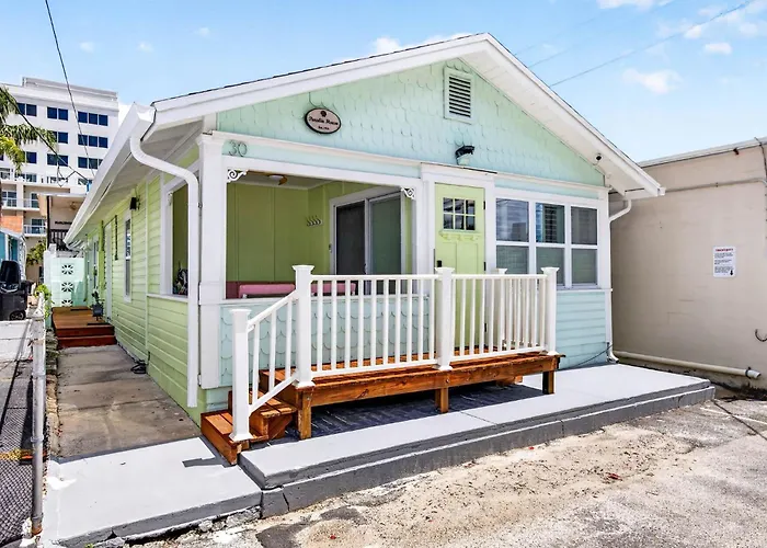 Island Vibes House
