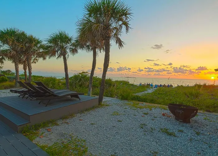 3 Palms Beachfront Cottages