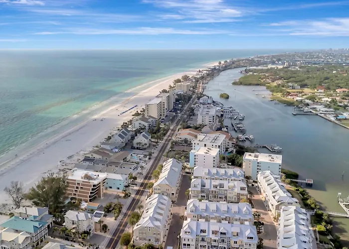 4B Balcony Beachfront Access To Indian Rocks Beach