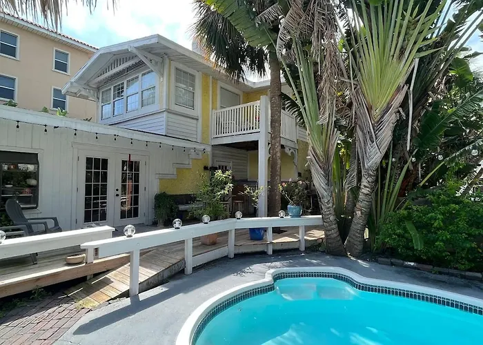 Indian Rocks Beach Cottage Compound