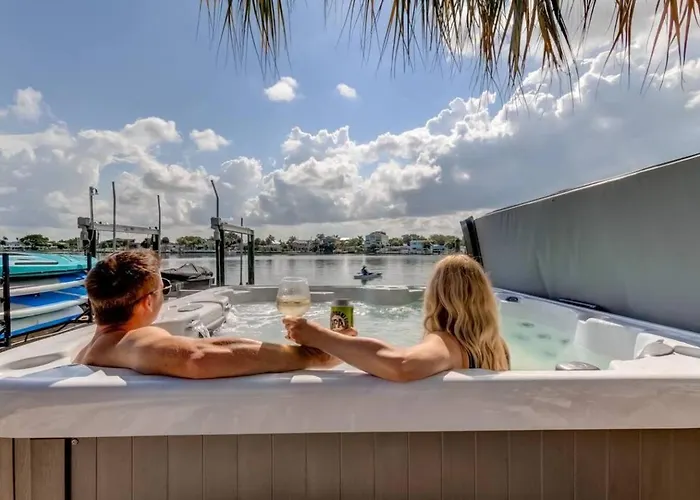 Waterfront Duplex: 3 Blocks To Beach, Hot Tub, Sup