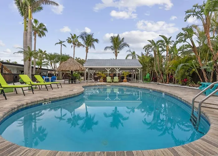 Coconut Grove Resort