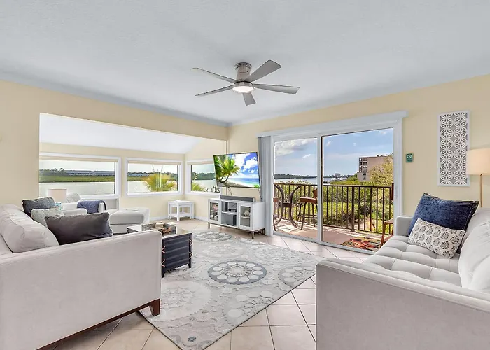 Bayview Villas 101