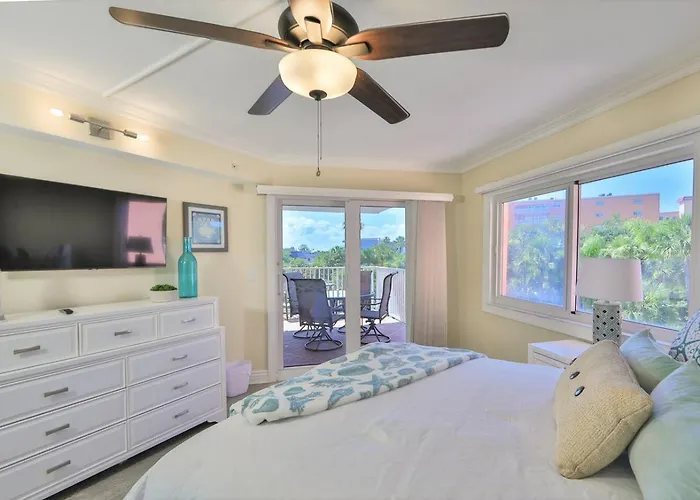 Spacious Corner 42 With Bunkhouse