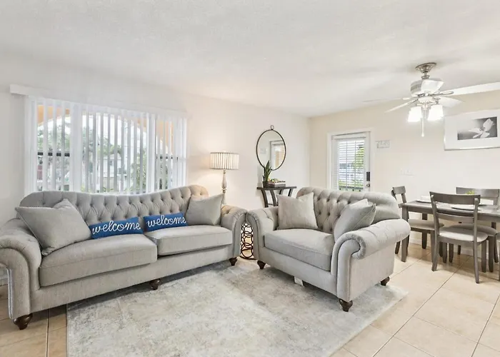 New Luxe Private Condo Steps 2 Beach And Sunsets Park 2 Cars Private Quiet Unit B