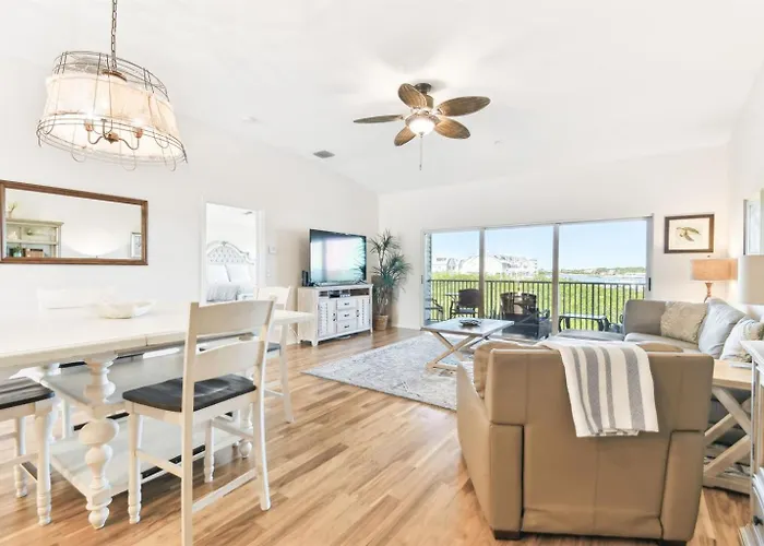 Intracoastal Views Condo 3 Min Walk To Beach!