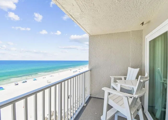 Top-Floor Oceanfront Condo At Seagate!
