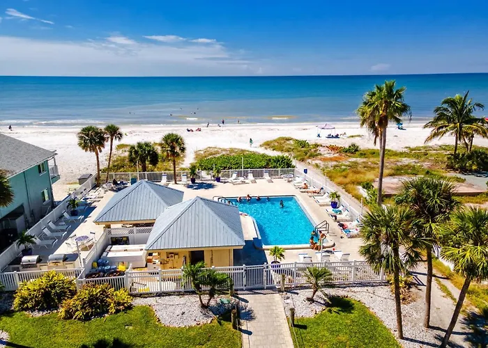 Redington Beach Retreat - Immaculate Beach Condo With Water Views, Pool, Hot Tub
