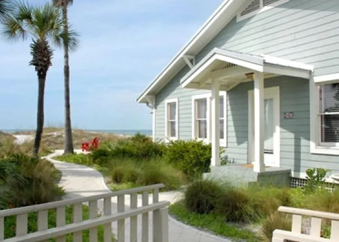 Historic Seafront Cottage With Gorgeous Gulf Views In Indian Rocks Beach, Florida