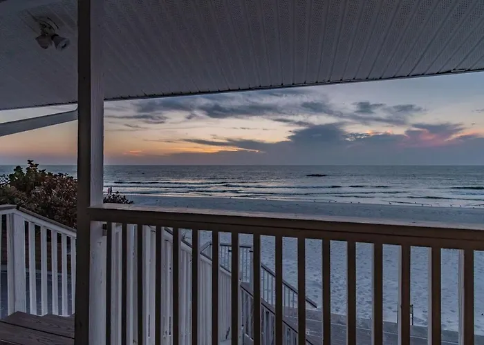 3Bedroom Beachfront Condo-Gulf View-On The Sand